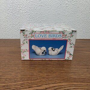 Vintage 1995 Home Decor Ceramic Resin Figurine White Dove Love Birds 4.25"